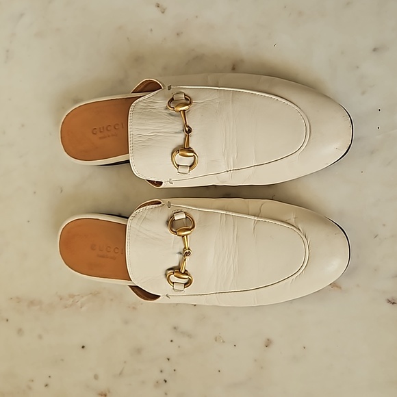 Gucci Shoes - GUCCI: cream leather gold horsebit Princeton loafers